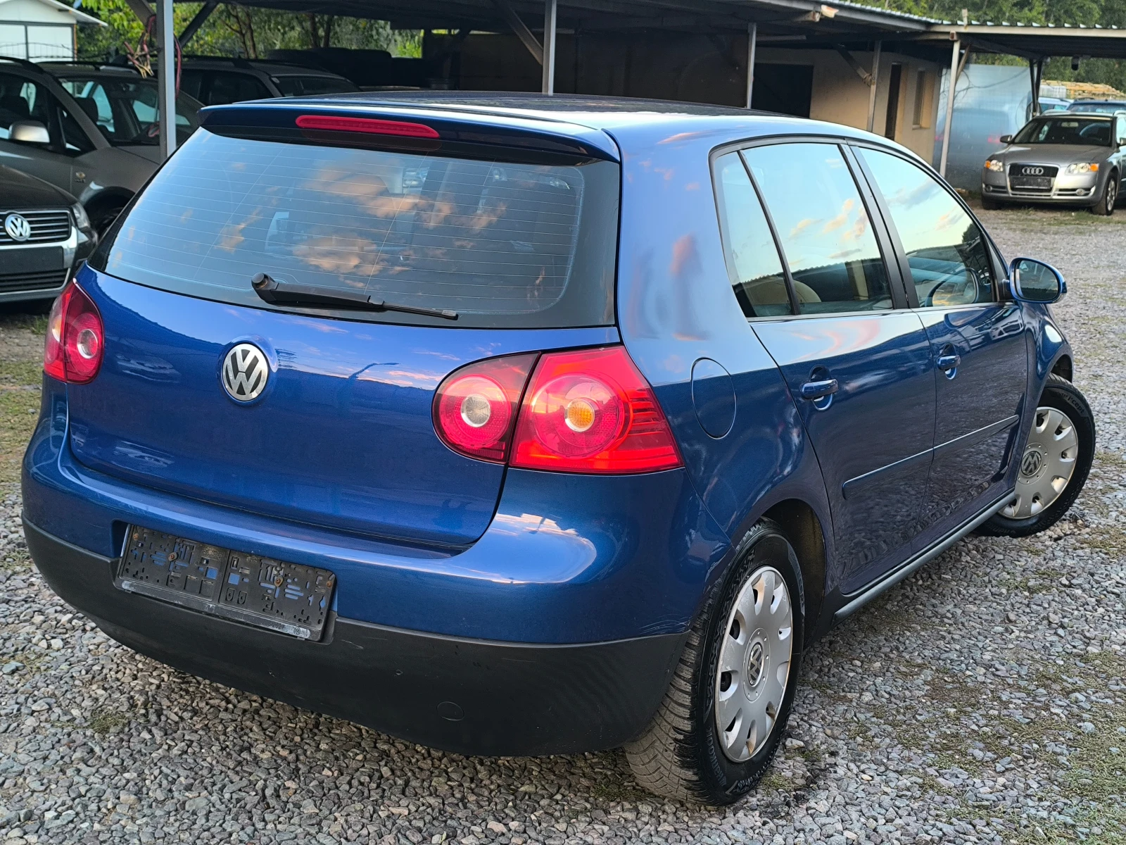 VW Golf -1.9TDI-105кс(BKC)-КЛИМАТРОНИК-, снимка 3 - Автомобили и джипове - 56314549