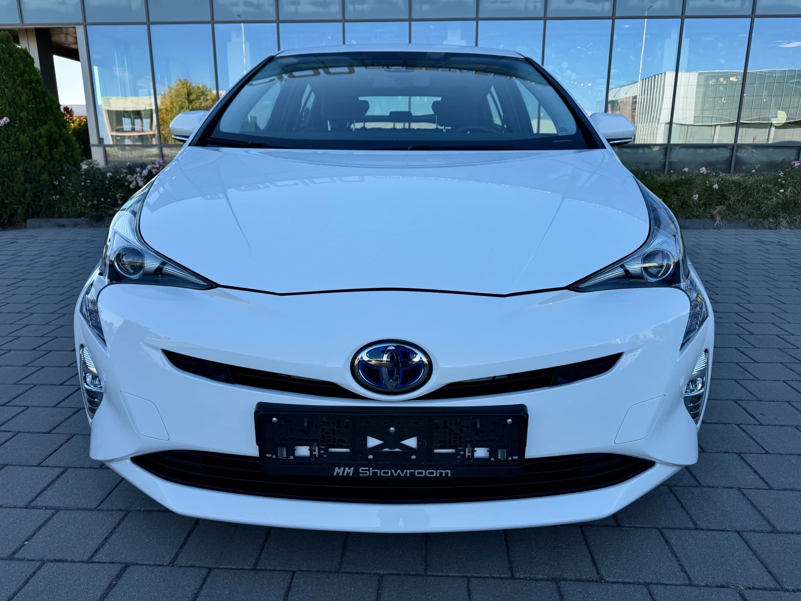 Toyota Prius �.������-KEYLESS-JBL-HEAD-UP-������-DISTRONIC- | Mobile.bg � ����������� 2