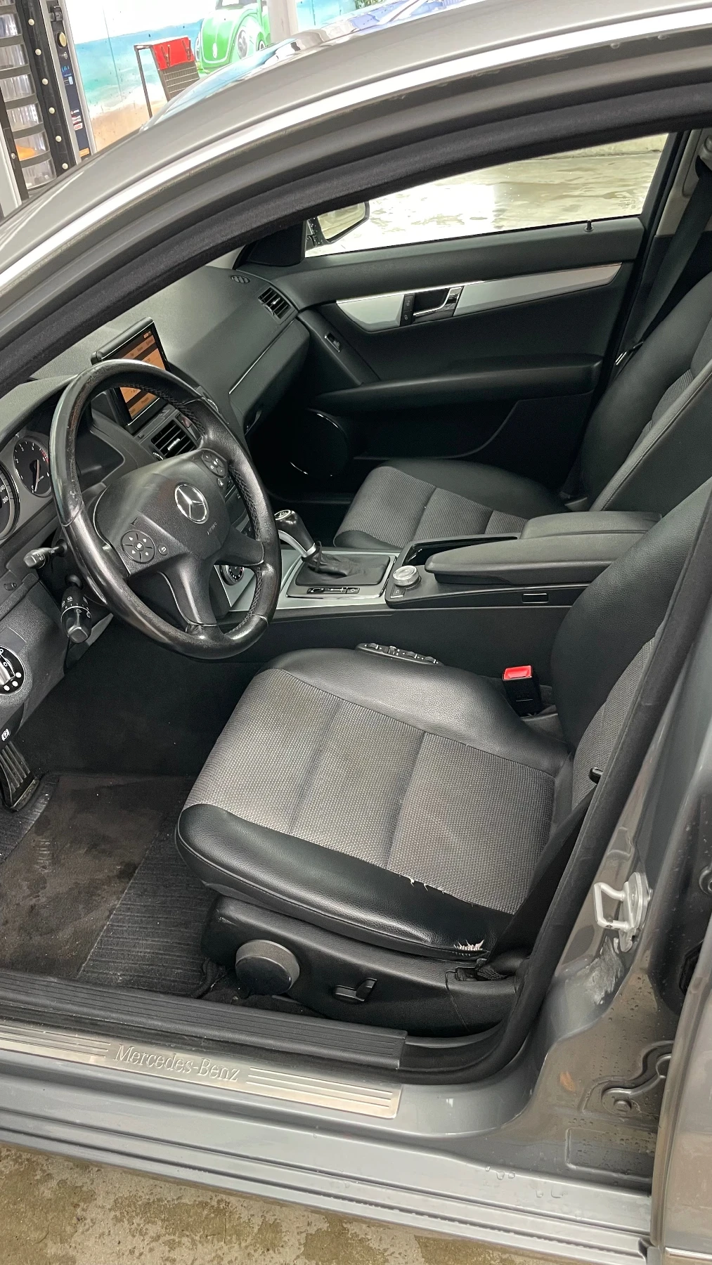 Mercedes-Benz C 320 4MATIC, снимка 3 - Автомобили и джипове - 56738922