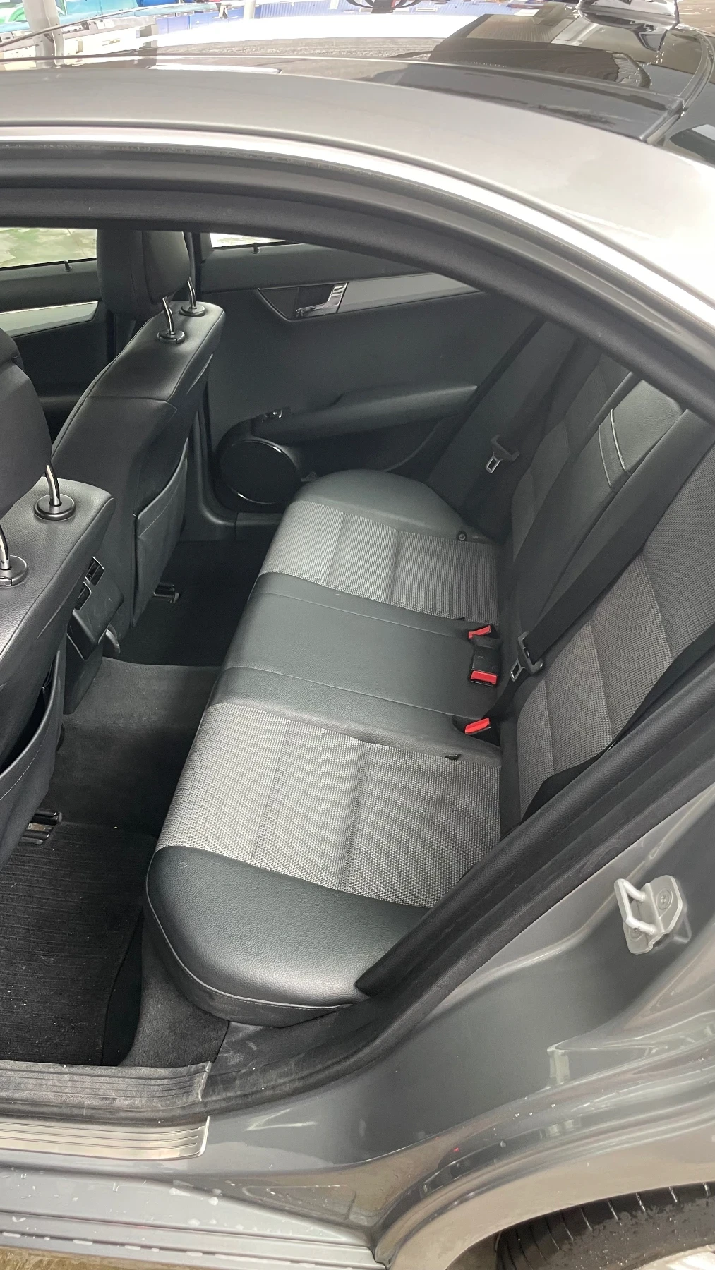 Mercedes-Benz C 320 4MATIC, снимка 5 - Автомобили и джипове - 56738922