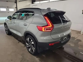 Volvo XC40 PLUS DARK THEME| 360| 2 КЛЮЧА| PANO| CARFAX, снимка 4