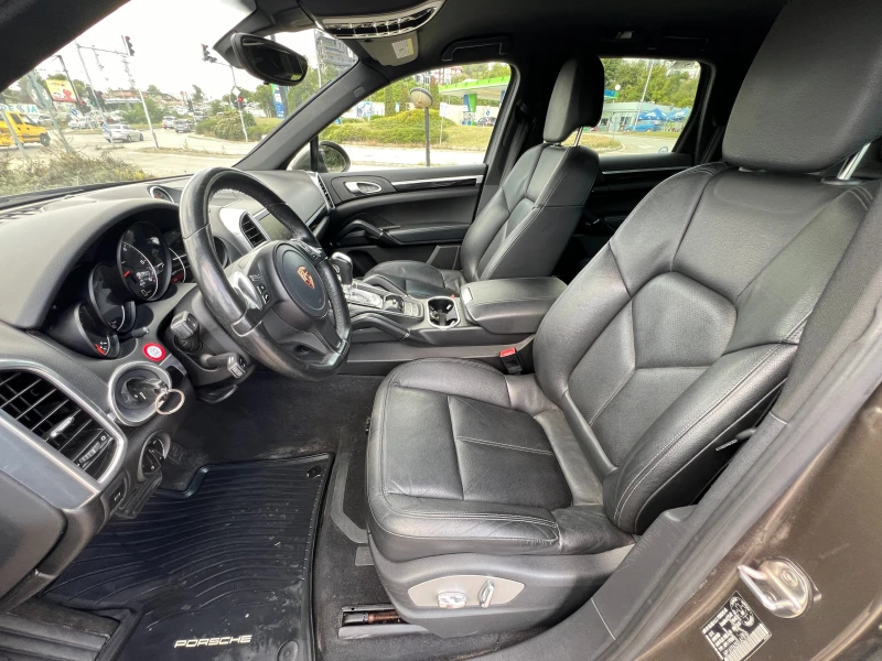 Porsche Cayenne 3.0 Diesel, снимка 15 - Автомобили и джипове - 47245007