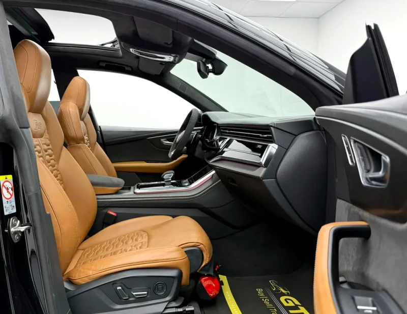 Audi RSQ8 Carbon Black Edition, снимка 15 - Автомобили и джипове - 53259677