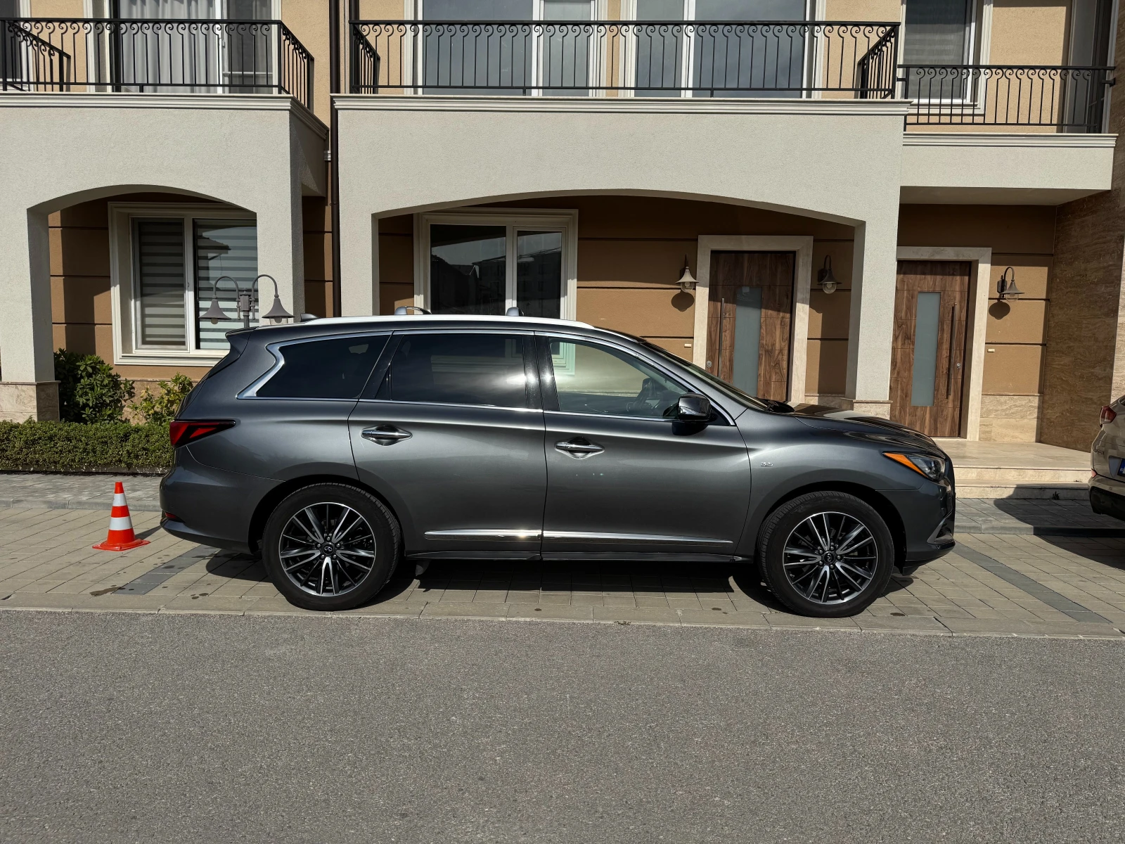 Infiniti QX60  - изображение 4