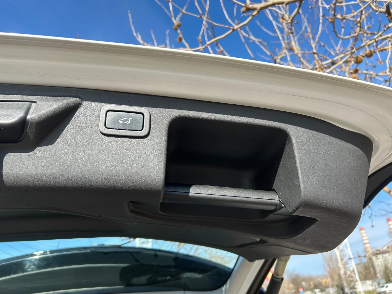 Land Rover Discovery Sport HSE, снимка 8 - Автомобили и джипове - 53772516