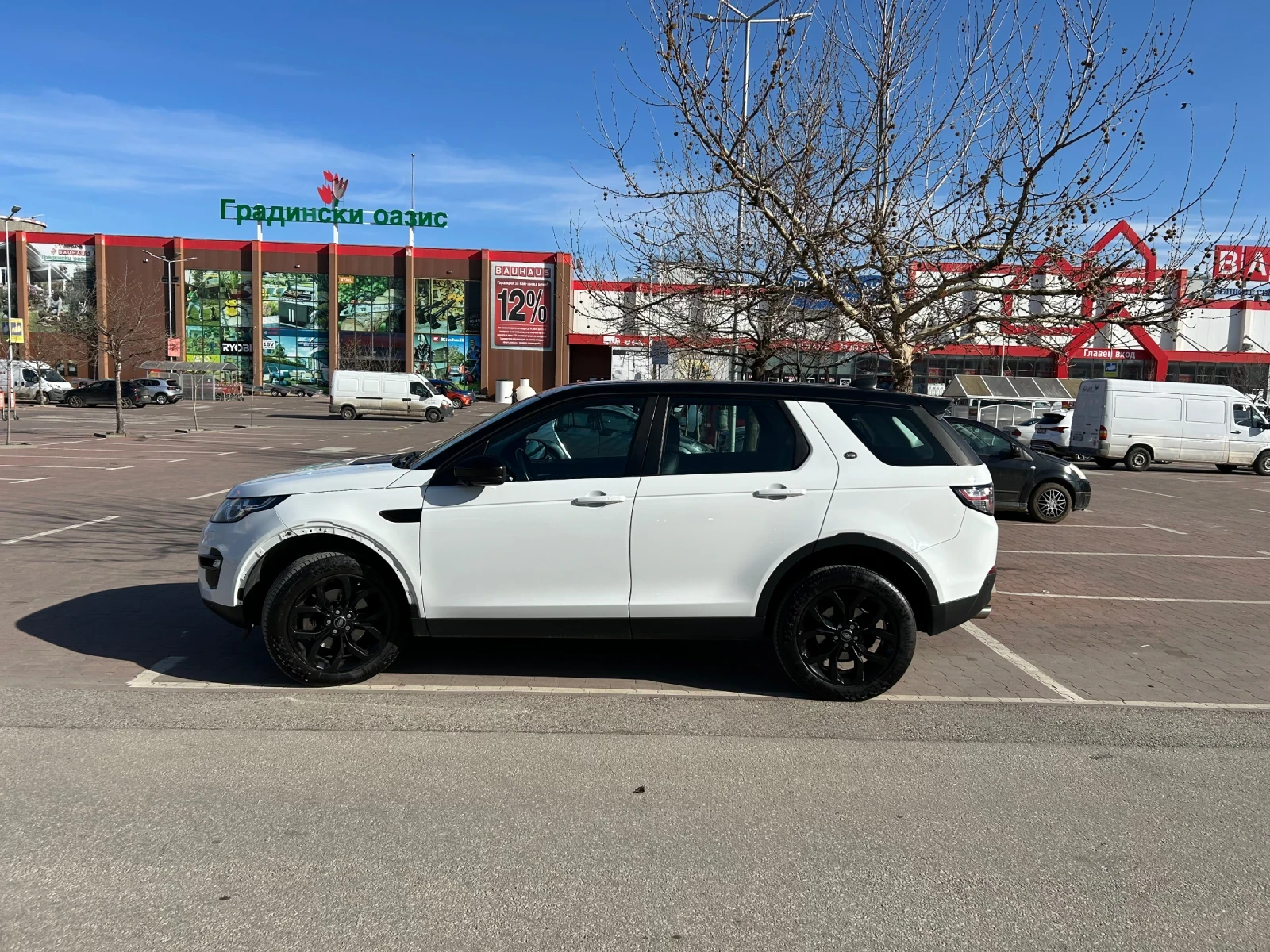 Land Rover Discovery Sport HSE, снимка 3 - Автомобили и джипове - 53772516