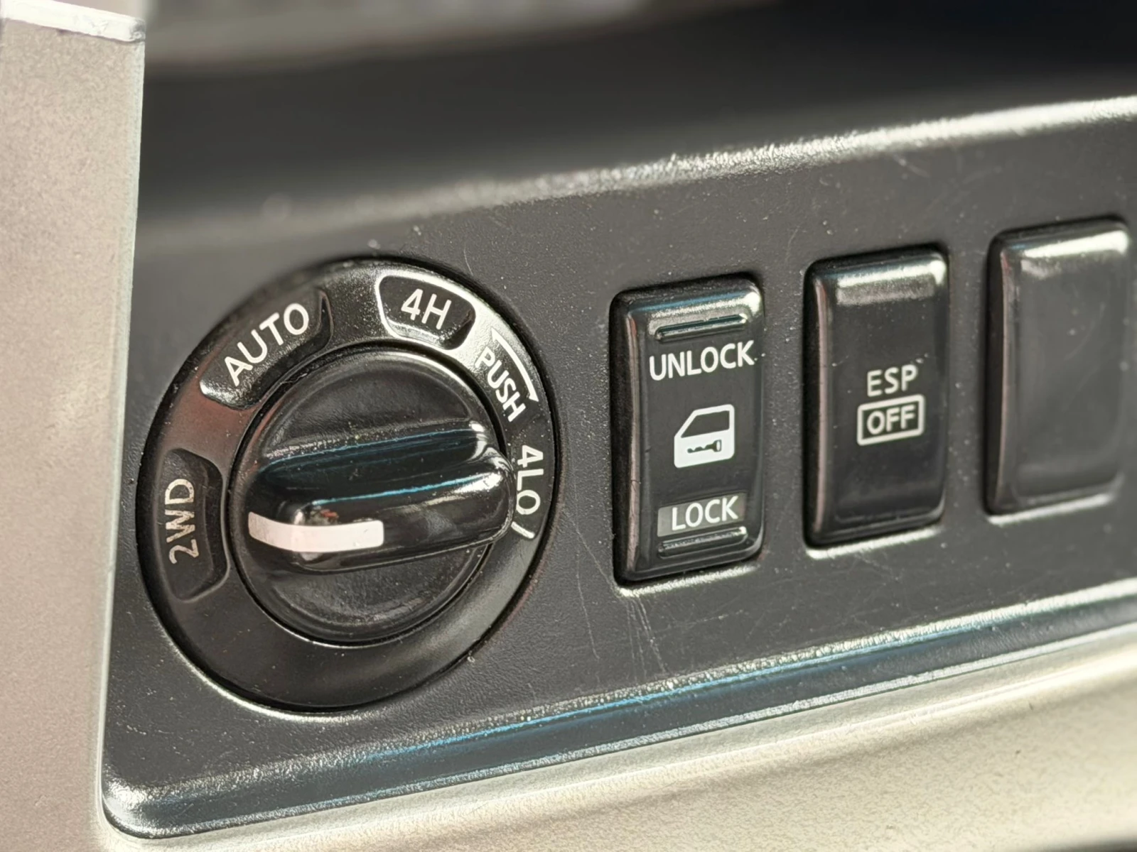 Nissan Pathfinder 2.5DCI 6+ 1 MECTA, снимка 11 - Автомобили и джипове - 54032423