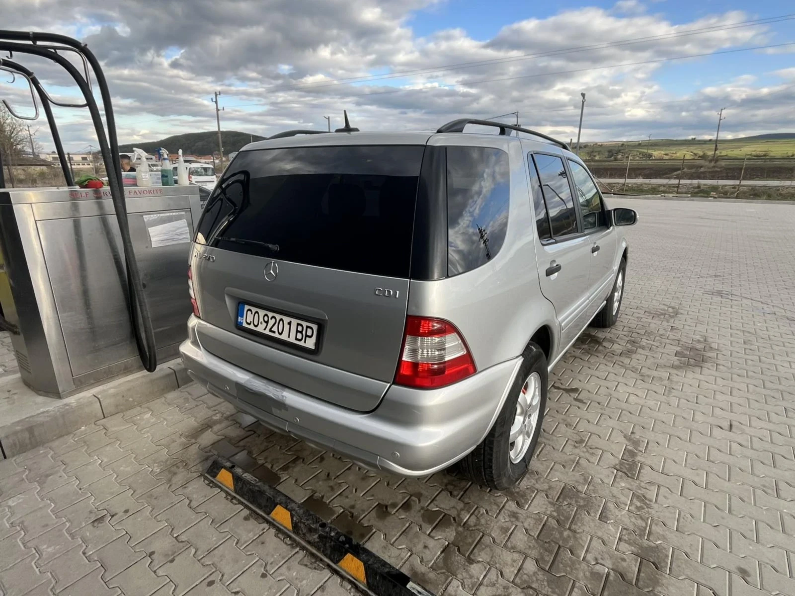 Mercedes-Benz ML 270, снимка 2 - Автомобили и джипове - 54389475
