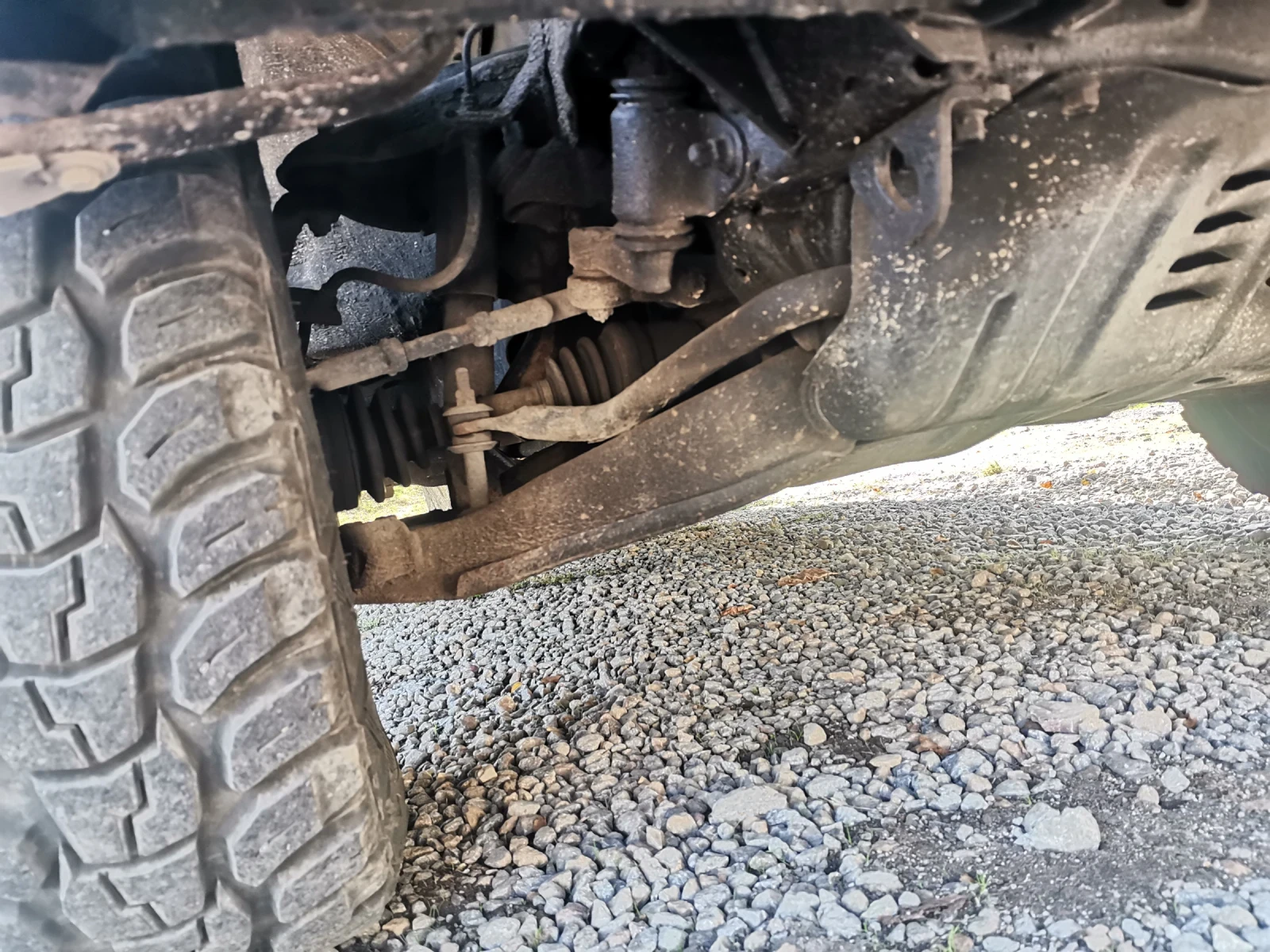 Mazda B2500 2, 5 TDI, снимка 17 - Автомобили и джипове - 54482995