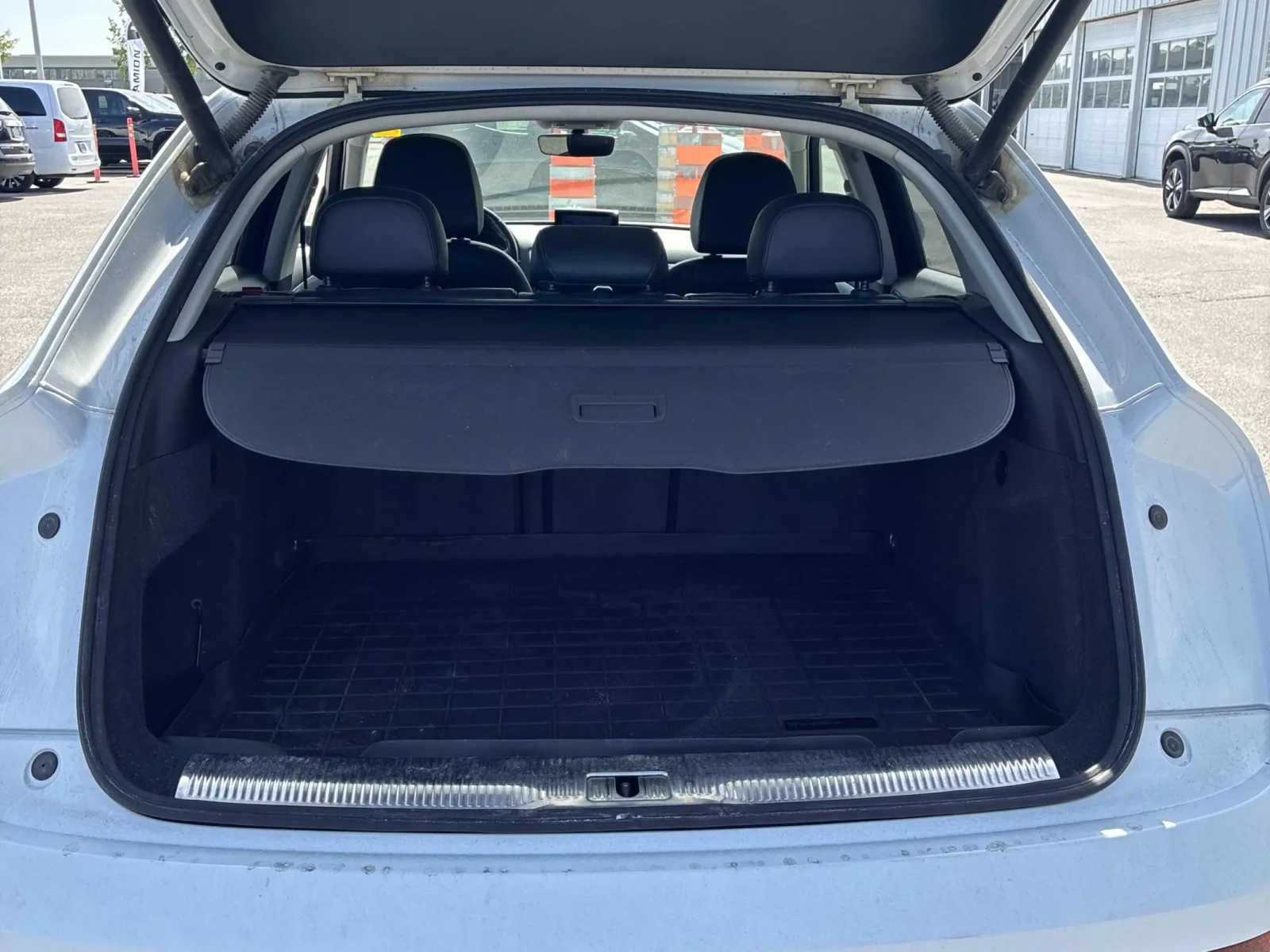 Audi Q3 Technik * �������� * CARFAX * ���� ������ *  | Mobile.bg � ����������� 8