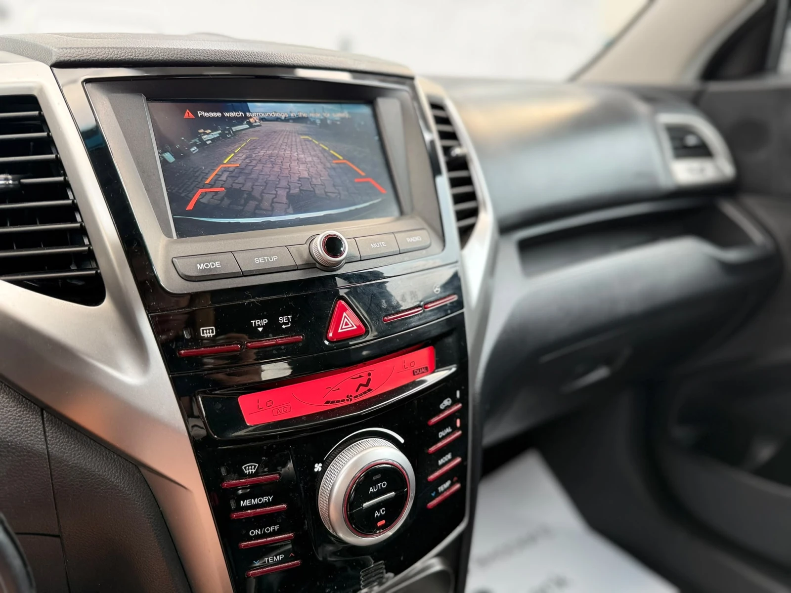 SsangYong Tivoli / 1.6D / EURO 6 / , снимка 16 - Автомобили и джипове - 55147908