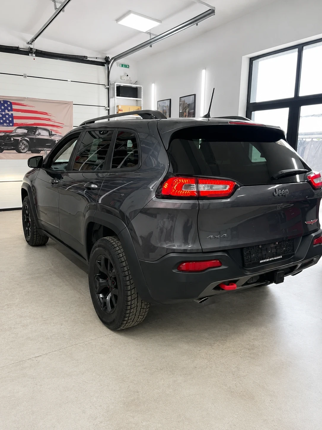 Jeep Cherokee 4x4 Trailhawk, снимка 3 - Автомобили и джипове - 55254215