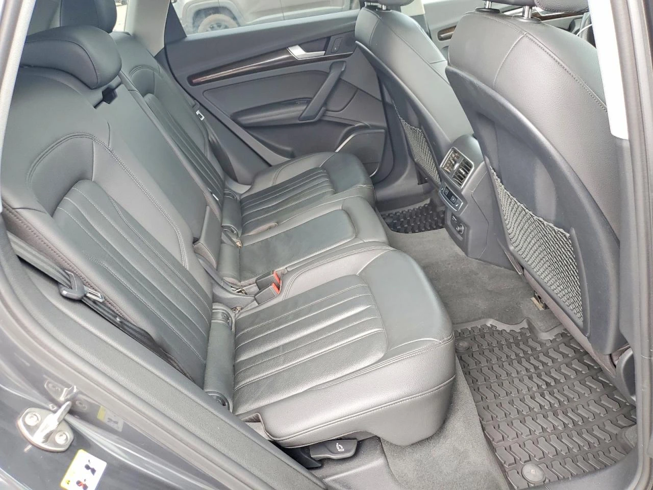 Audi Q5 2.0l Premium Plus, снимка 10 - Автомобили и джипове - 55802713