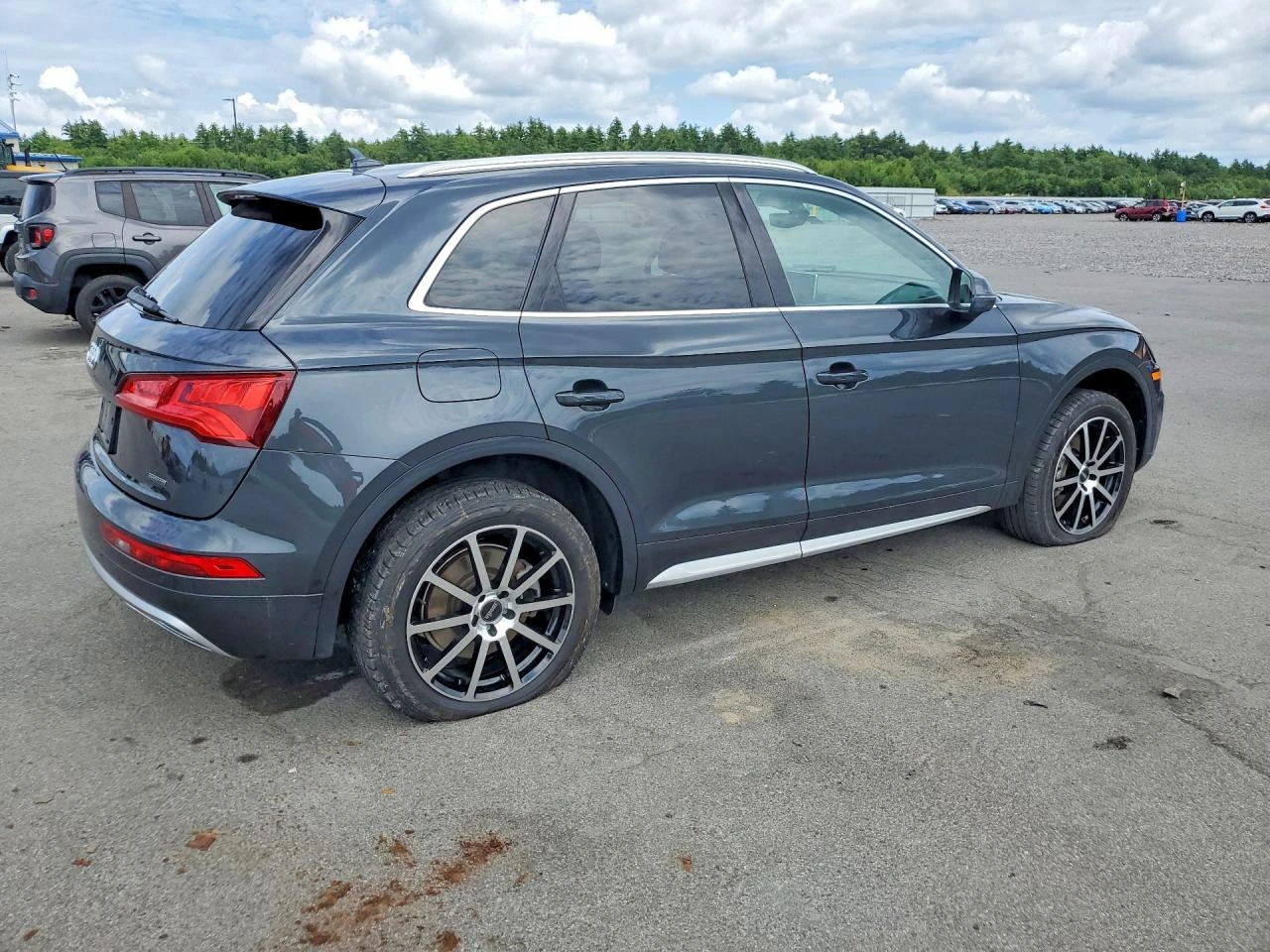 Audi Q5 2.0l Premium Plus, снимка 3 - Автомобили и джипове - 55802713