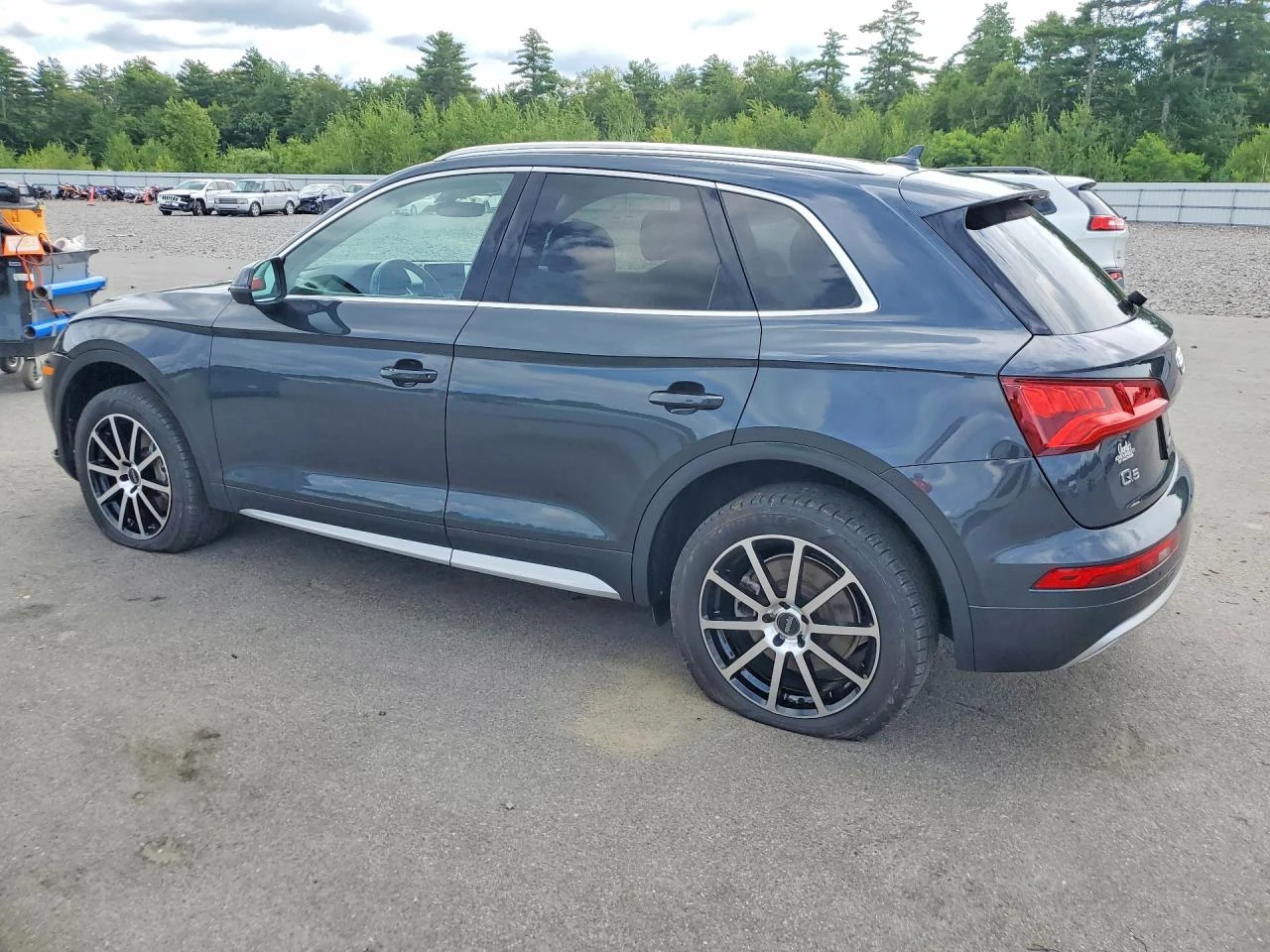 Audi Q5 2.0l Premium Plus, снимка 2 - Автомобили и джипове - 55802713