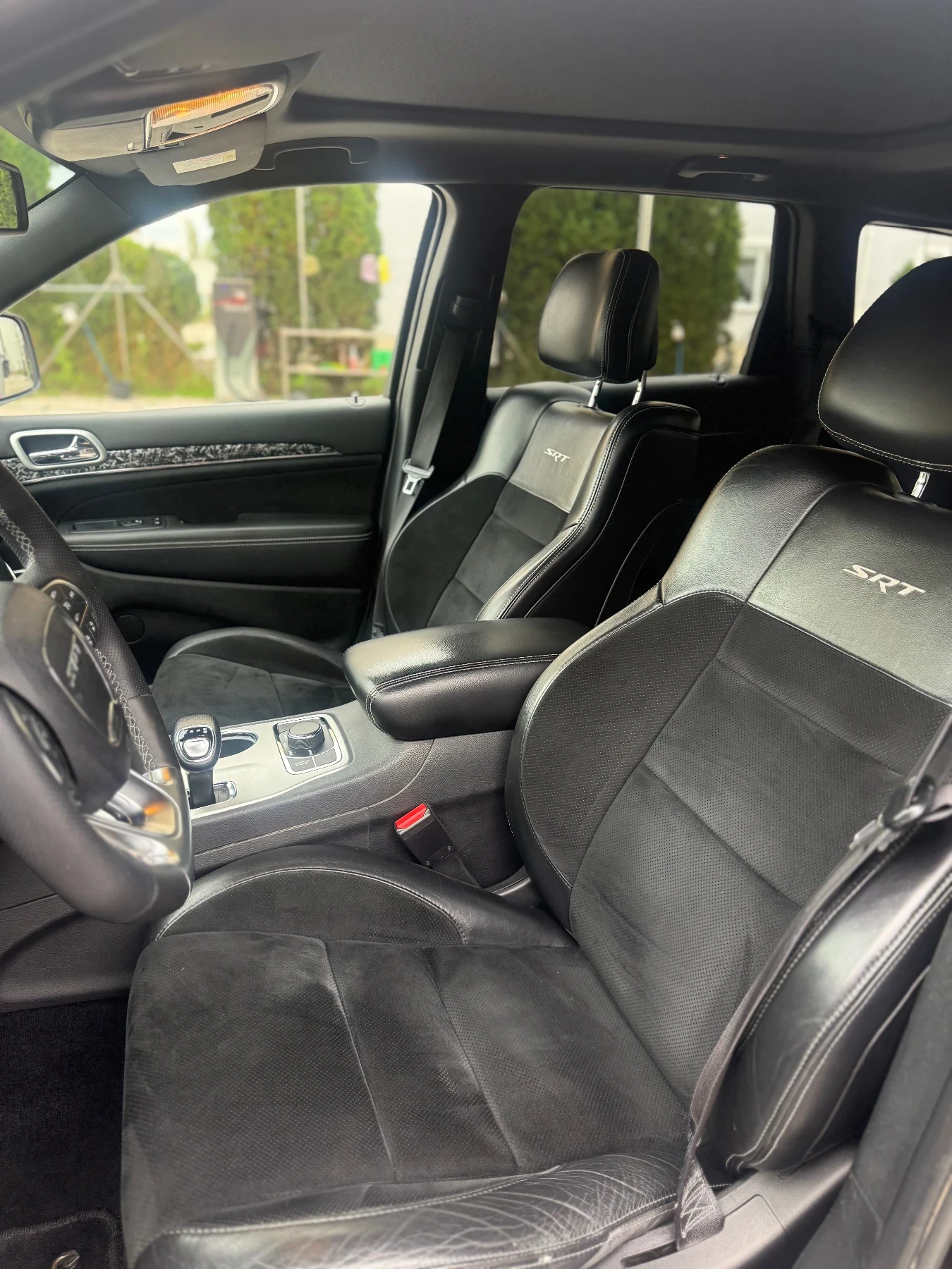 Jeep Grand cherokee SRT 6.4, снимка 9 - Автомобили и джипове - 56270922