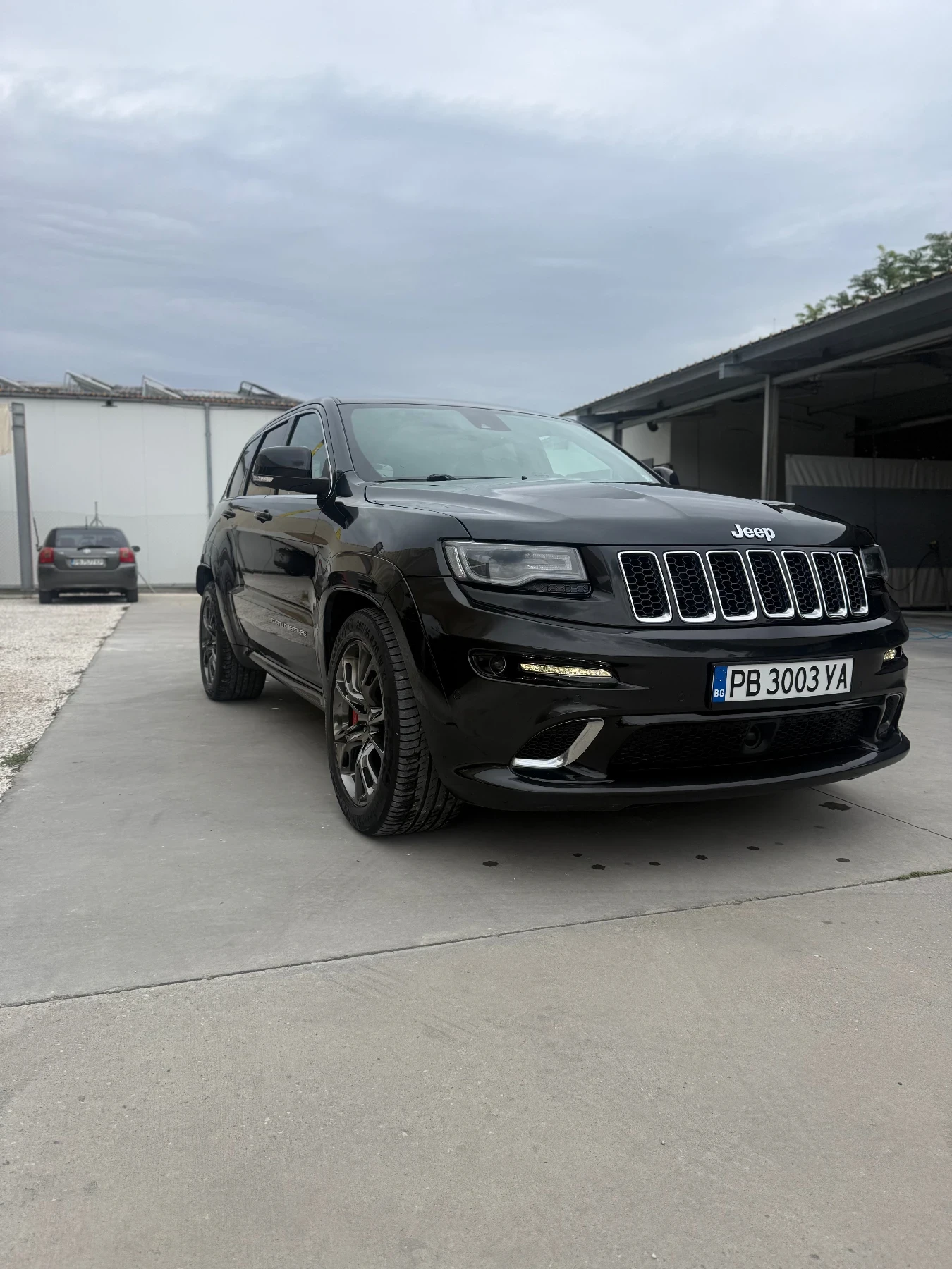 Jeep Grand cherokee SRT 6.4, снимка 6 - Автомобили и джипове - 56270922