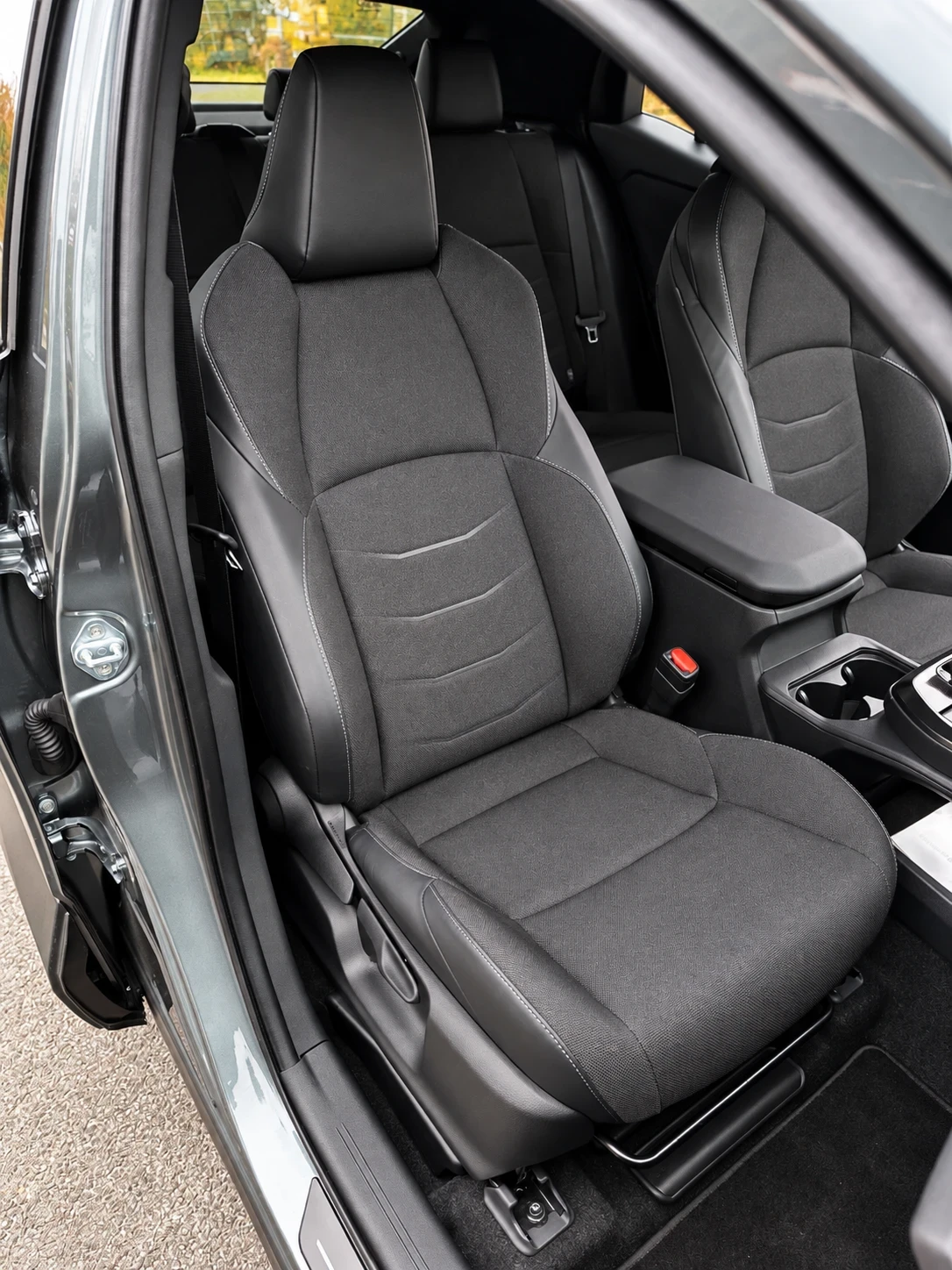 Toyota C-HR 77kWH/longrange/������� | Mobile.bg � ����������� 11