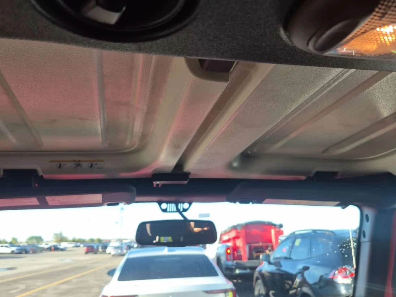Jeep Wrangler * 4wd 4dr Sahara * CARFAX * ������� * REMOTE START | Mobile.bg � ����������� 13