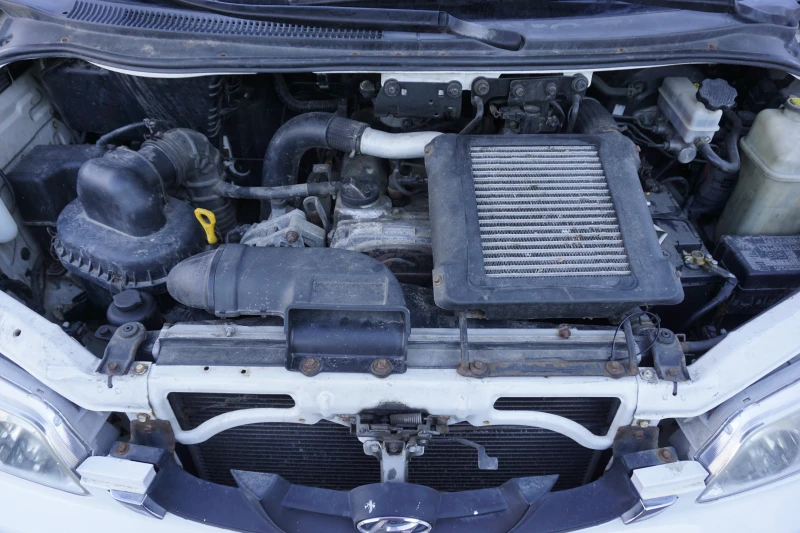 Hyundai H1 2.5TDI, снимка 13 - Бусове и автобуси - 52157700