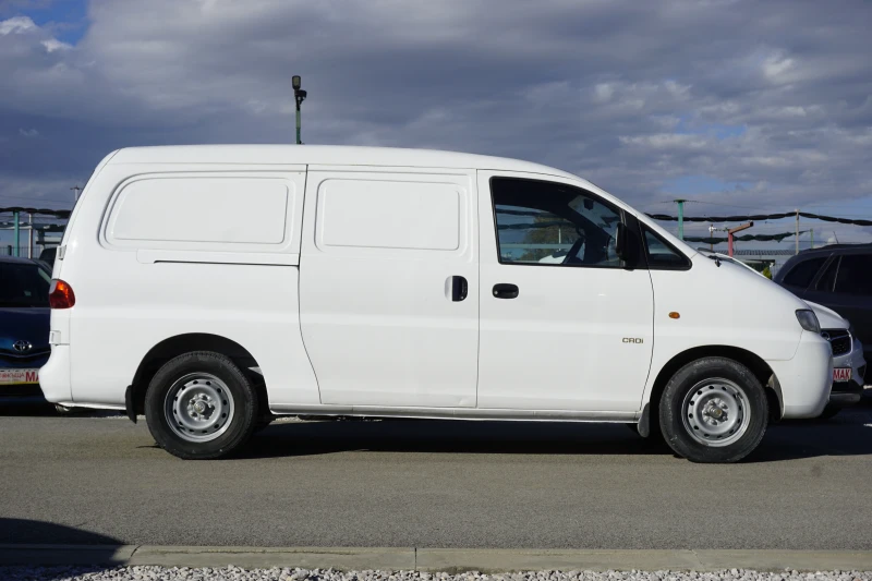 Hyundai H1 2.5TDI, снимка 8 - Бусове и автобуси - 52157700