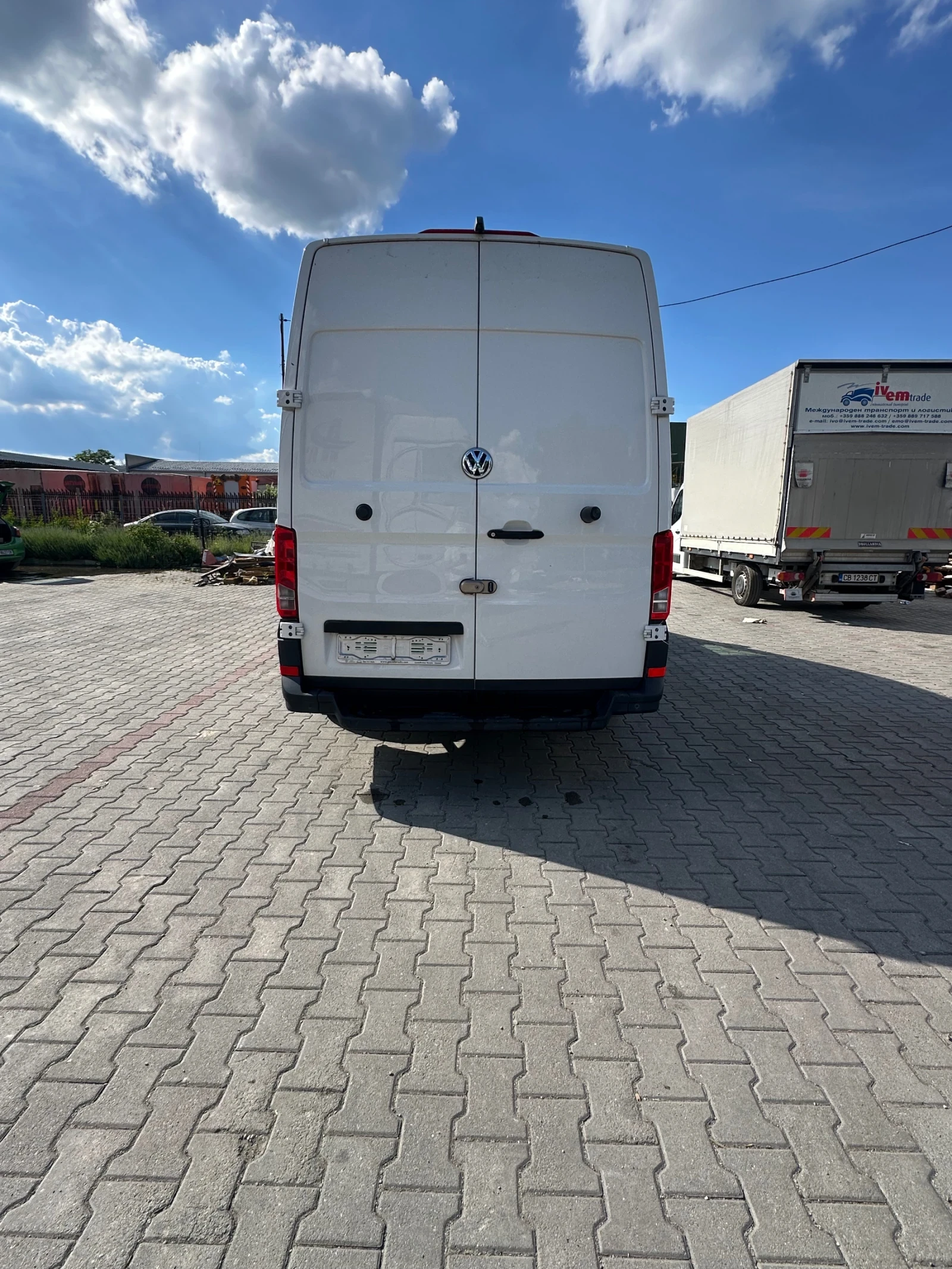 VW Crafter, снимка 4 - Бусове и автобуси - 54960791