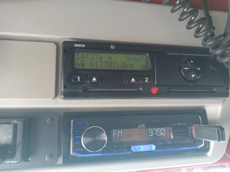 Iveco Stralis, снимка 7 - Камиони - 52952166