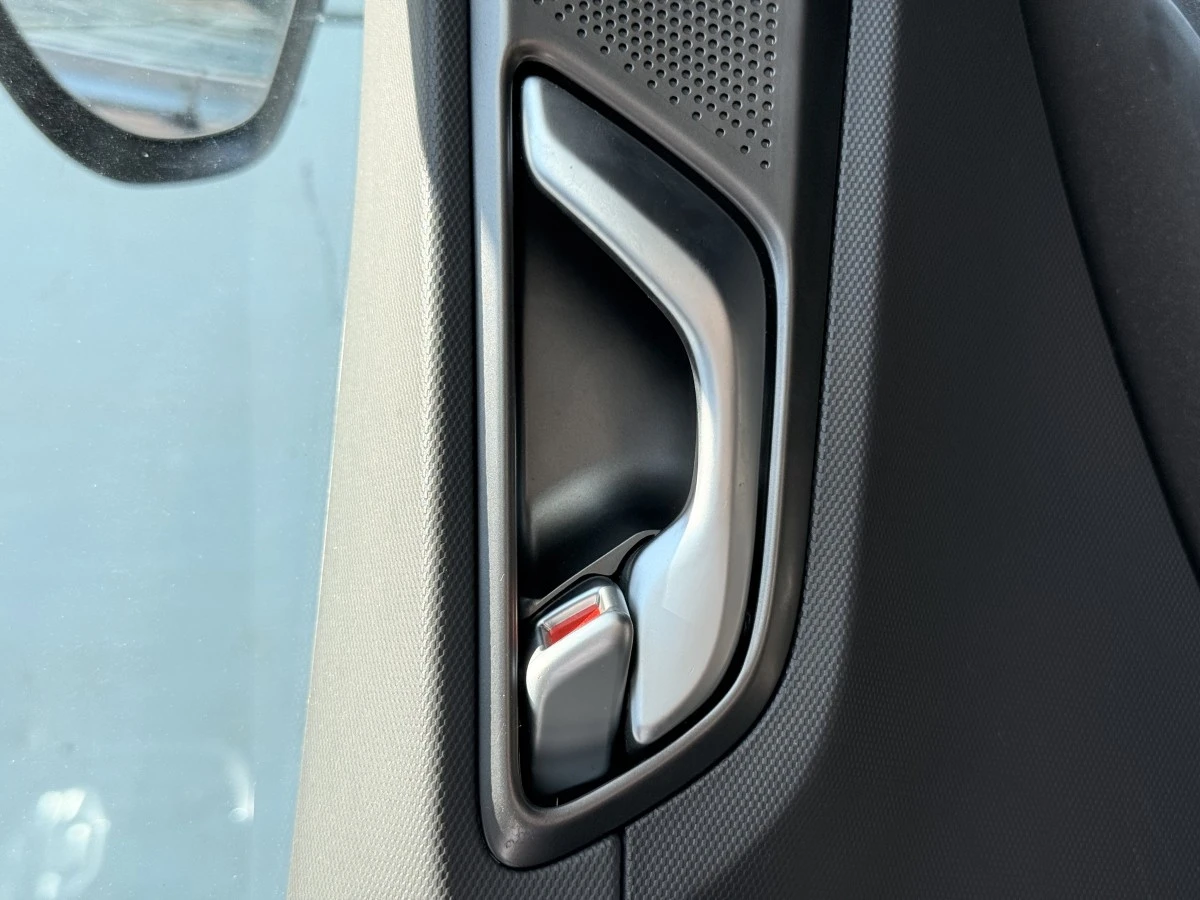 Предна лява вътрешна дръжка Hyundai Ioniq 2021 Electric 82610-G7000 n221