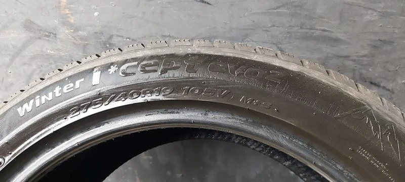 Гуми Зимни 275/40R19, снимка 8 - Гуми и джанти - 34706688