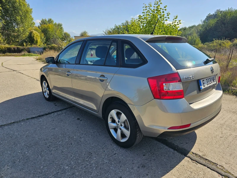 Skoda Rapid 1.6 Diesel DSG, снимка 5 - Автомобили и джипове - 47779210