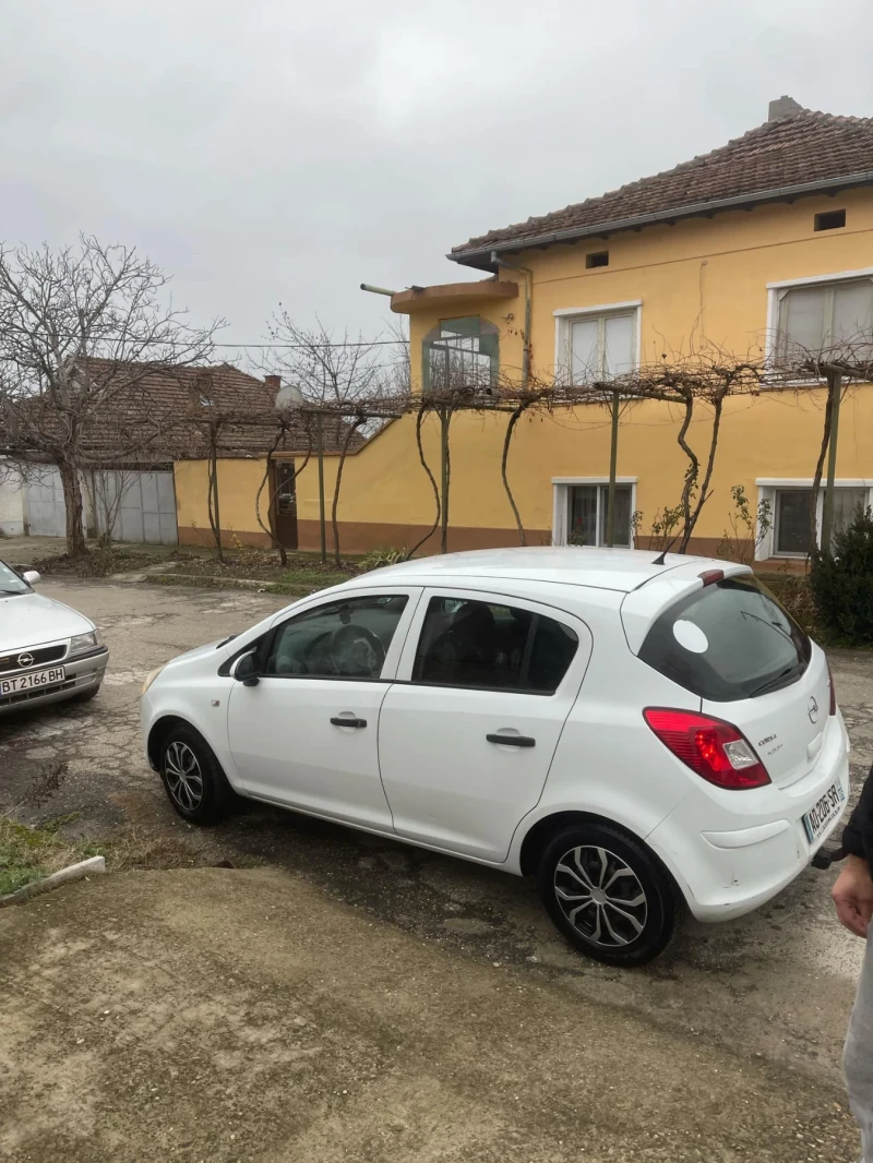 Opel Corsa 1.3, снимка 6 - Автомобили и джипове - 48467769