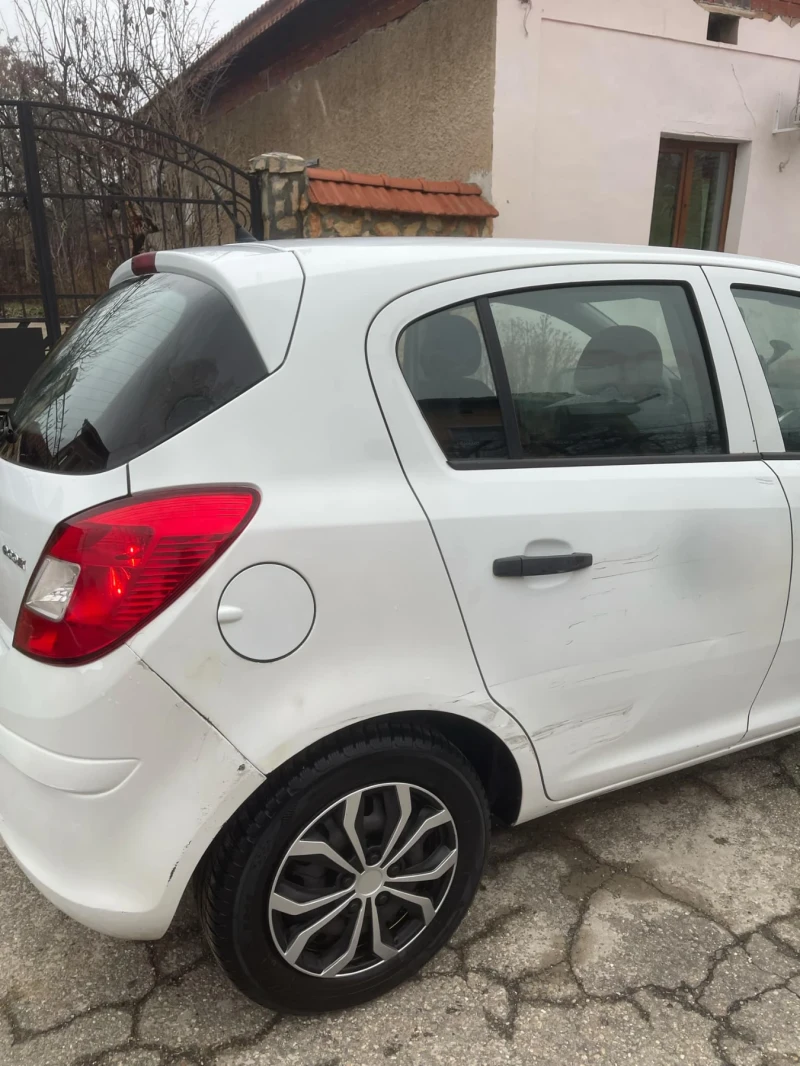 Opel Corsa 1.3, снимка 3 - Автомобили и джипове - 48467769