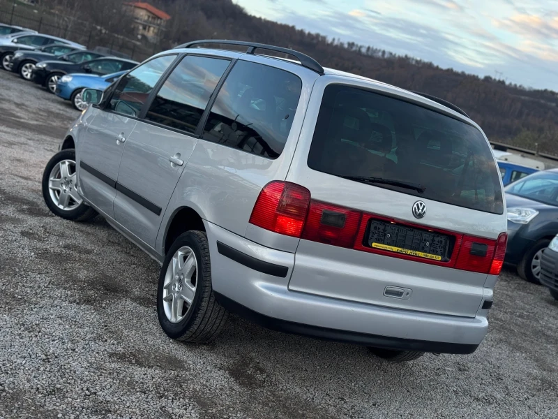 VW Sharan 2.0i 116кс 6с FaceLift 7-МЕСТА КЛИМАТРОНИК , снимка 4 - Автомобили и джипове - 48633068