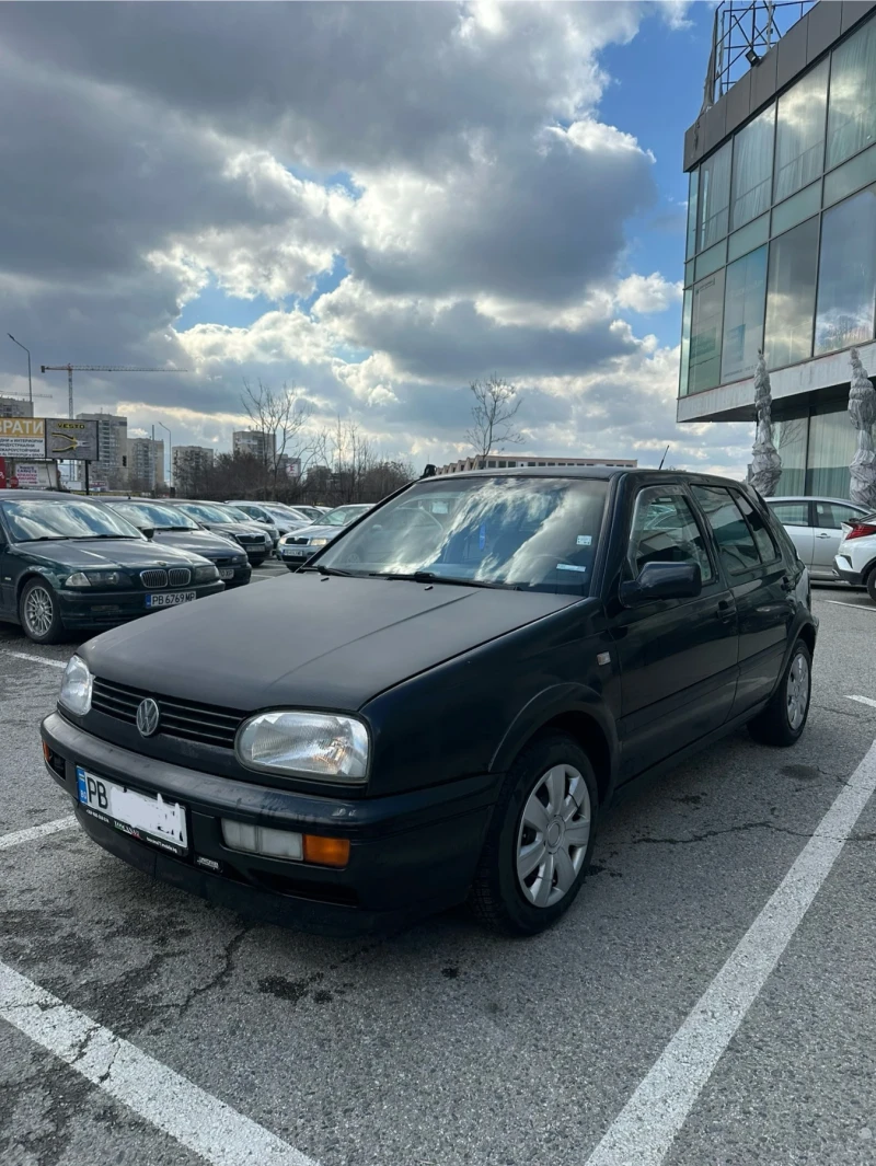 VW Golf, снимка 2 - Автомобили и джипове - 49210843