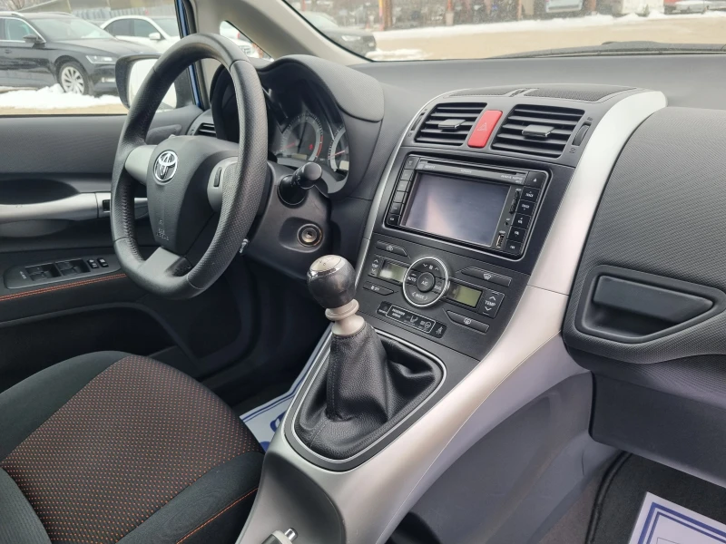 Toyota Auris 1.8 147k.c Linea Luna Facelift Швейцария, снимка 12 - Автомобили и джипове - 49269182