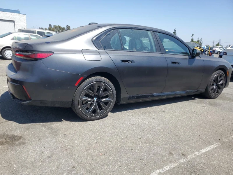 BMW 740 XDRIVE!РЕАЛНИ КИЛОМЕТРИ!, снимка 3 - Автомобили и джипове - 52616324