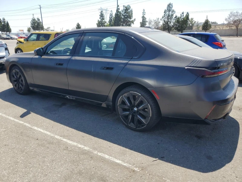 BMW 740 XDRIVE!РЕАЛНИ КИЛОМЕТРИ!, снимка 2 - Автомобили и джипове - 52616324