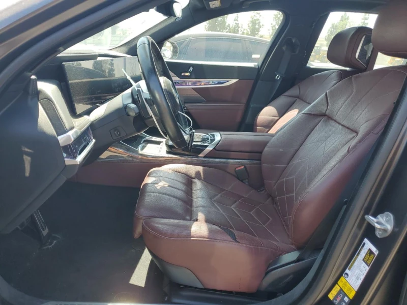 BMW 740 XDRIVE!РЕАЛНИ КИЛОМЕТРИ!, снимка 7 - Автомобили и джипове - 52616324