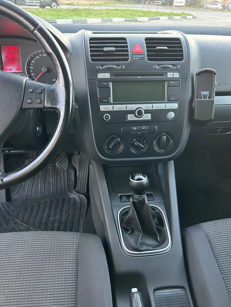VW Golf  5- 1.9TDI 105ps ТОП, снимка 12 - Автомобили и джипове - 52817270