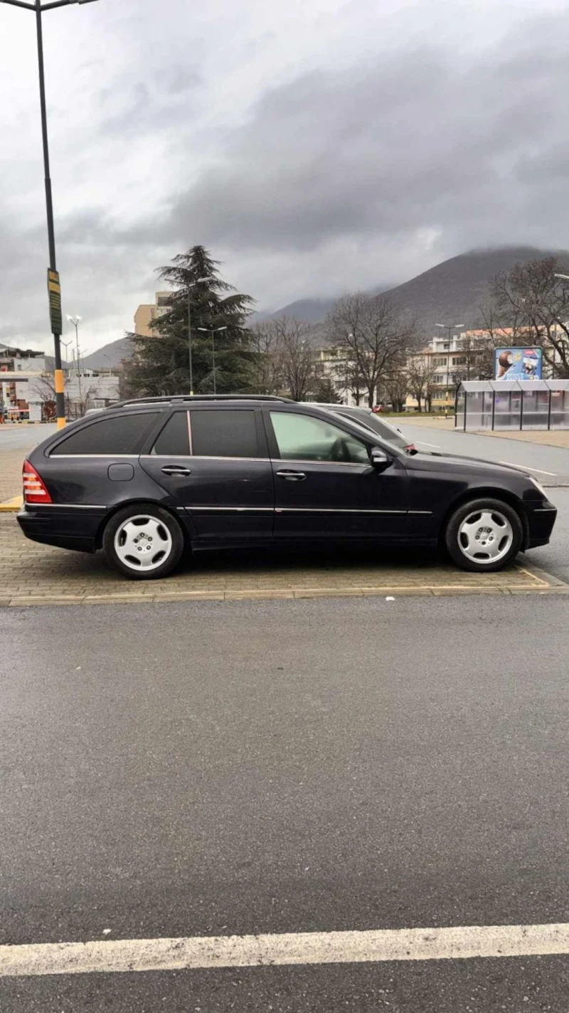Mercedes-Benz C 220, снимка 2 - Автомобили и джипове - 53243900