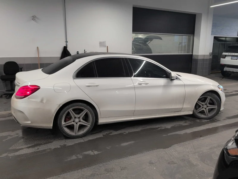 Mercedes-Benz C 300 4MATIC * AMG PACK* КАРБОН* 360 КАМЕРА* ПОДГРЕВ* , снимка 4 - Автомобили и джипове - 53381084