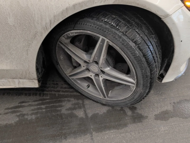 Mercedes-Benz C 300 4MATIC * AMG PACK* КАРБОН* 360 КАМЕРА* ПОДГРЕВ* , снимка 6 - Автомобили и джипове - 53381084