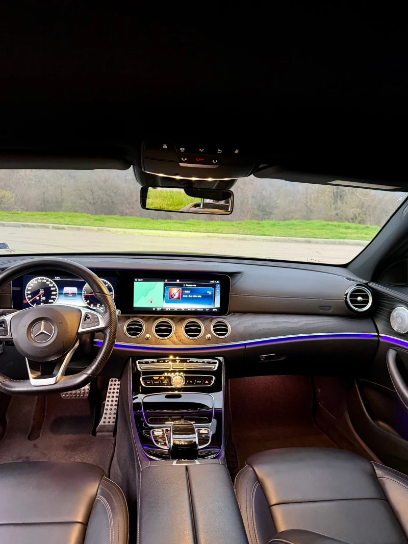 Mercedes-Benz E 220 * 4 Matic* Full* AMG Line* , снимка 12 - Автомобили и джипове - 53528366