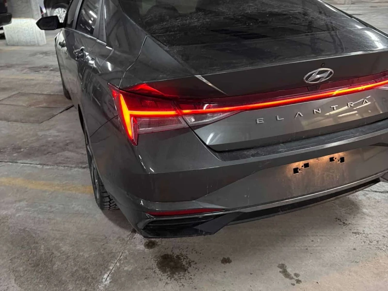 Hyundai Elantra * Ultimate Tech * CARFAX * БЕЗ ПЪРВОНАЧАЛНА ВНОСКА, снимка 17 - Автомобили и джипове - 53564331