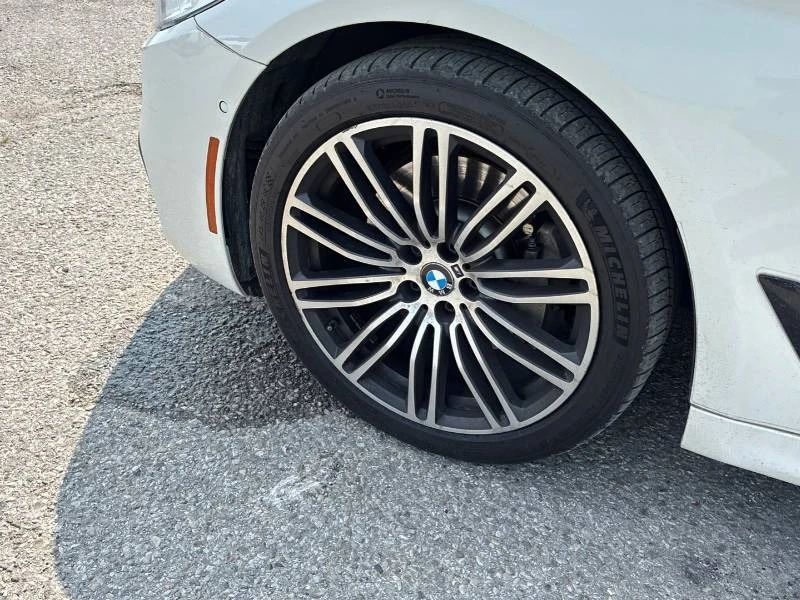 BMW 530 * xDrive * M SPORT * ДИГИТАЛНО * CARFAX * АВТОКРЕД, снимка 6 - Автомобили и джипове - 55938466