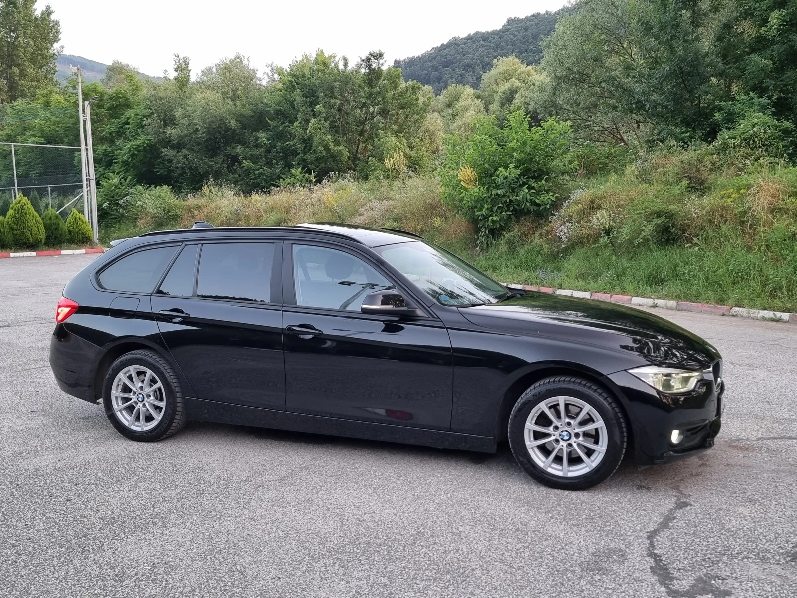 BMW 318 2.0 Face/Panorama/Navig/Led - изображение 6