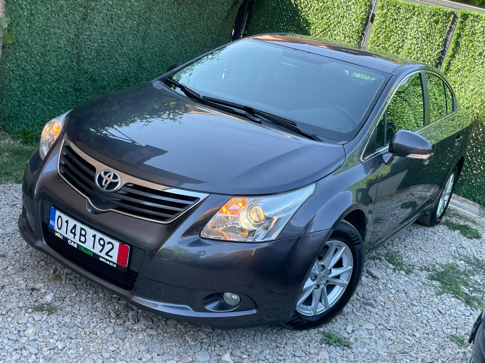 Toyota Avensis 1.8i/Автомат/Камера/Navi/180.000км/Като нова - [1] 