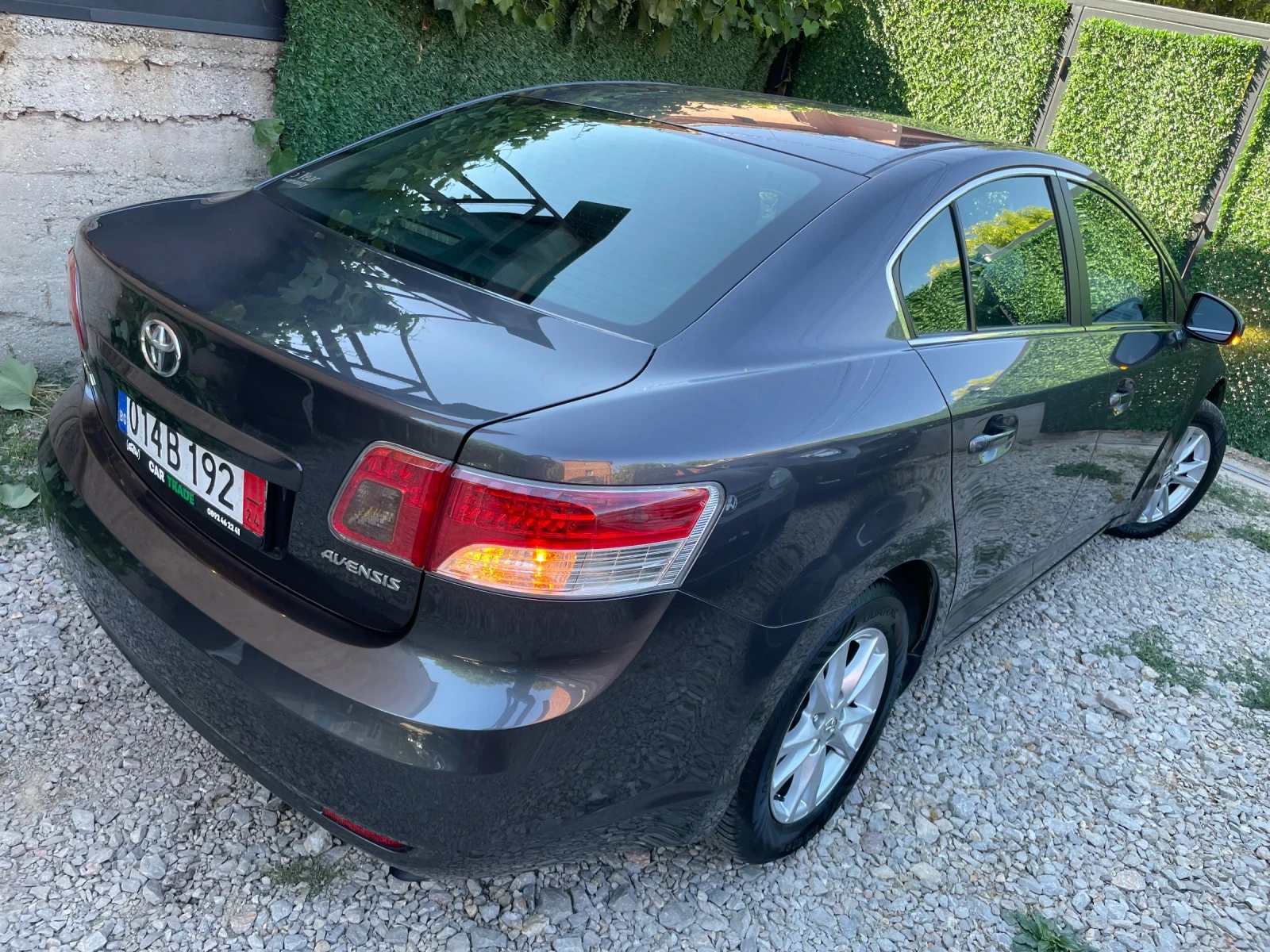 Toyota Avensis 1.8i/Автомат/Камера/Navi/180.000км/Като нова - изображение 4