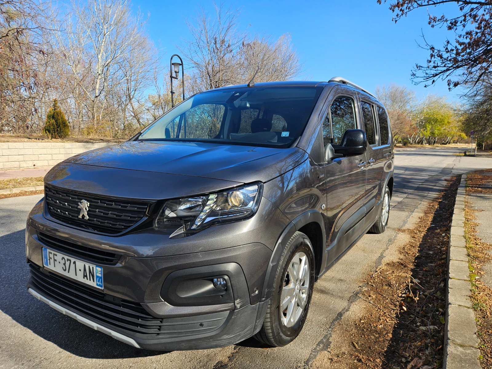 Peugeot Rifter 1.5Hdi GTLine Long 130кс - изображение 2