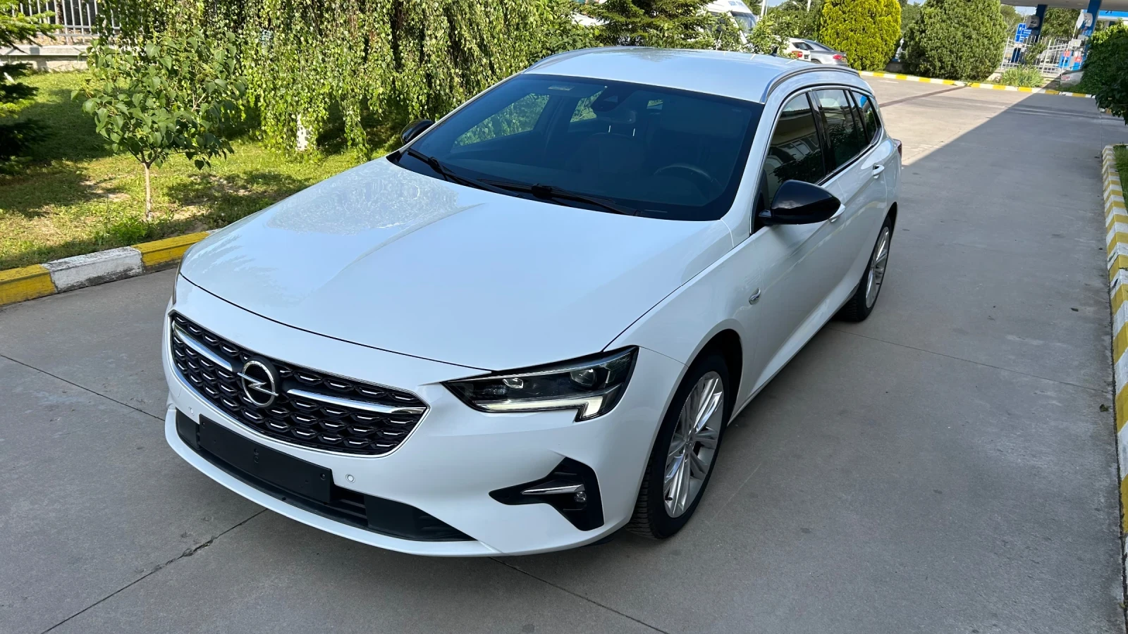 Opel Insignia 1.5d Sports Tourer //2021/ | Mobile.bg   1